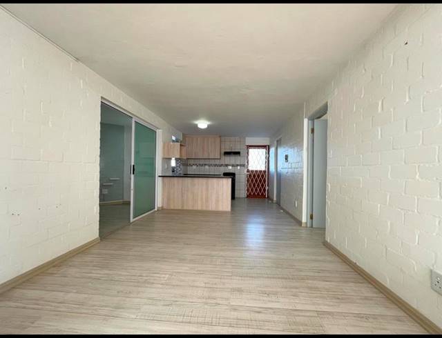 2 BEDROOM APARTMENT FOR SALE IN DWARSKERSBOS